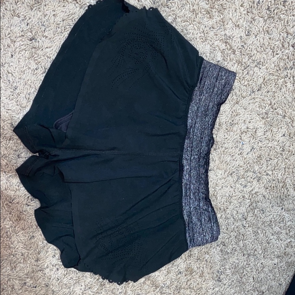 2.5 lululemon shorts
